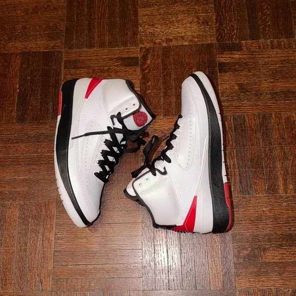 Air Jordan 2 Retro Sz. 6